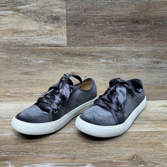 Dirty Laundry Fuzz-006 Gray Velvet Satin Lace Sneakers Women's Size 6.5 - Picture 1 of 6
